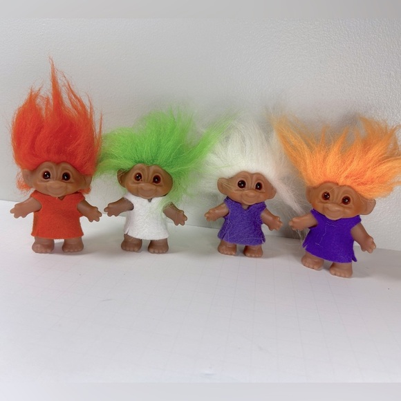 Vintage DAM Mini Troll Dolls Set of 4 - Picture 2 of 11